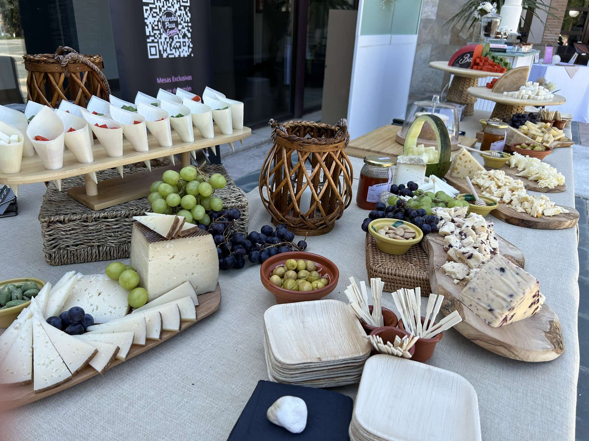 Mesa de quesos by Marcha Pasa Events